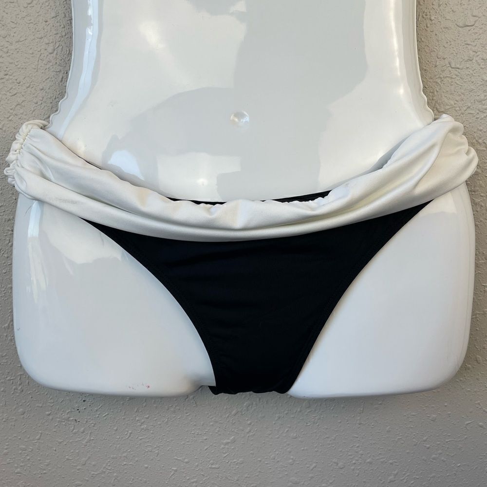 NWT Lauren Ralph Lauren Bikini Bottoms Sizes 6 or 14
